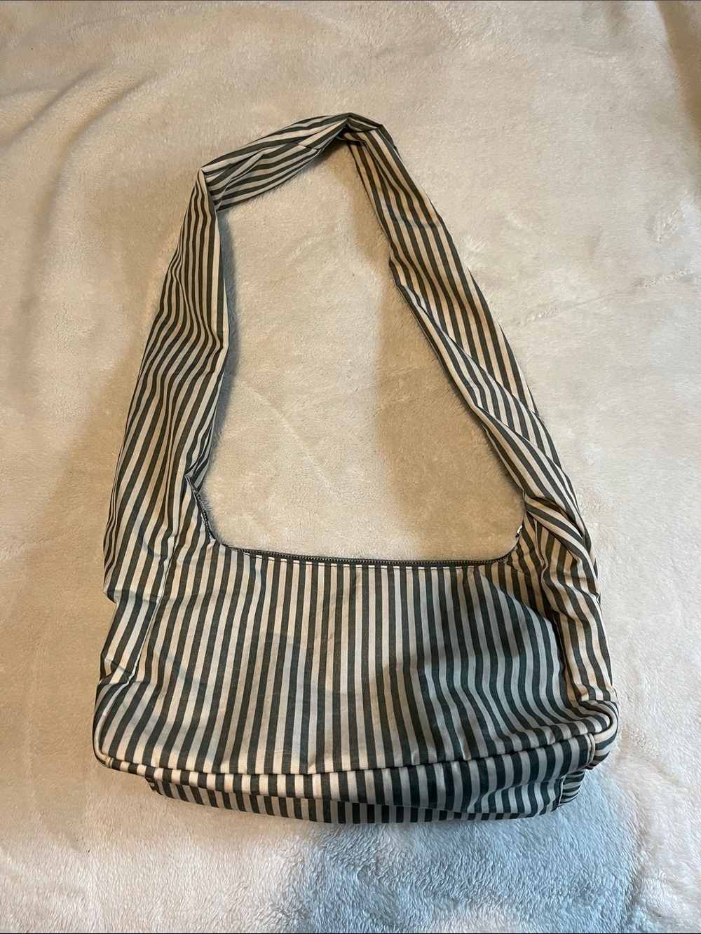 Baggu Large/Regular Meringue Bag in Sage Stripe EUC